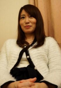 結婚4年目下ネタもノリノリの若妻さんナンパ師の強引な責めに甘い喘ぎと潮を洩らす!