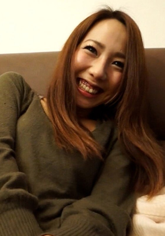 旦那が忙しくてご無沙汰の美人奥さんの愛里さんを食事会の後、神戸の夜景の見えるホテルに連れ込んで…