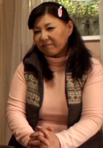 AV出演に応募した熟女さんに突撃アポなし撮影隊!突然の出来事で心の準備が…お酒の力でエッチになって来て好きにして!!!